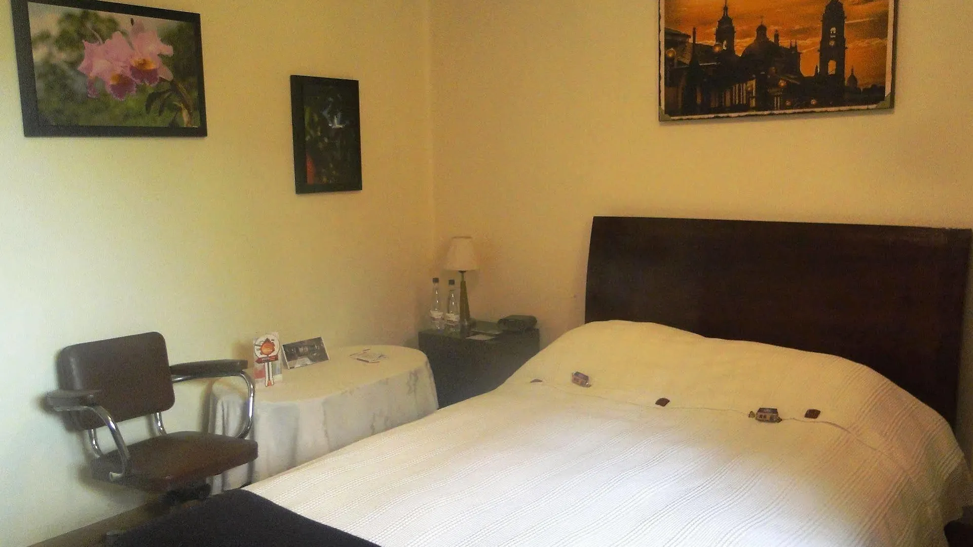 **  Hotel Casa Galeria Bogotá Colombia